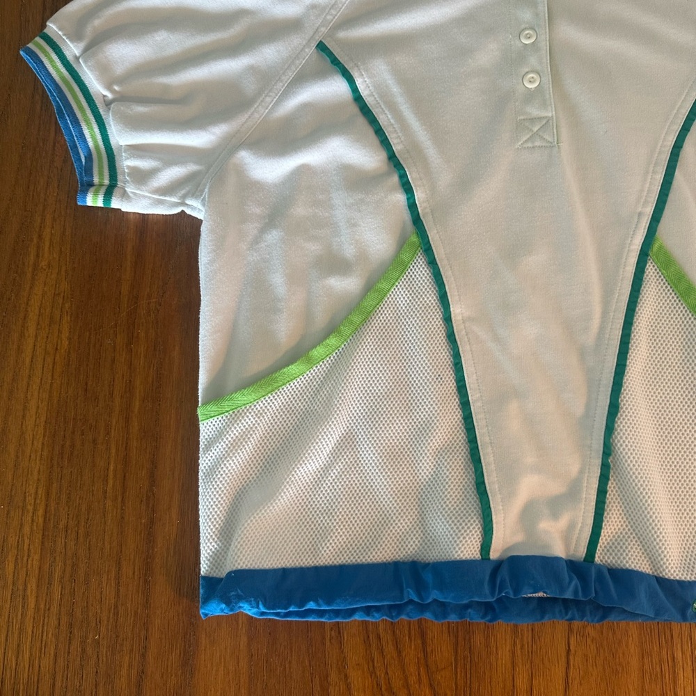 Jantzen tennis Polo Top with Blue & Green Trim and mesh pockets - Picture 5 of 11